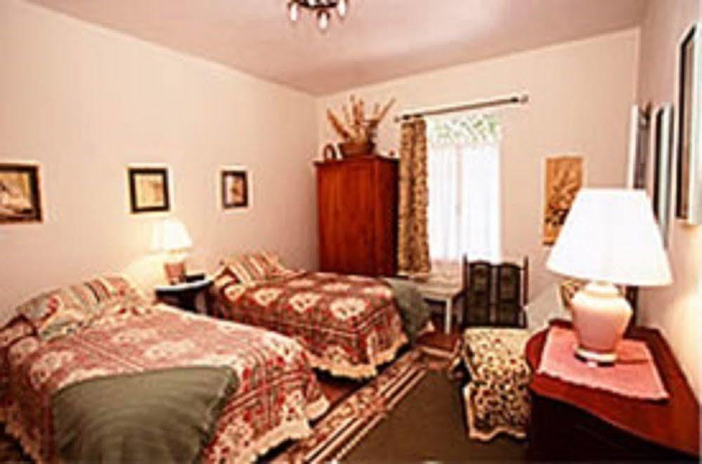 Spirit Tree Inn B&B Patagonia エクステリア 写真